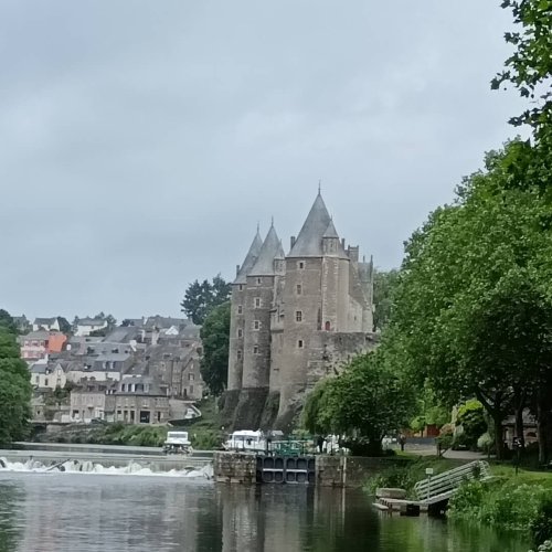 château du canal josselin